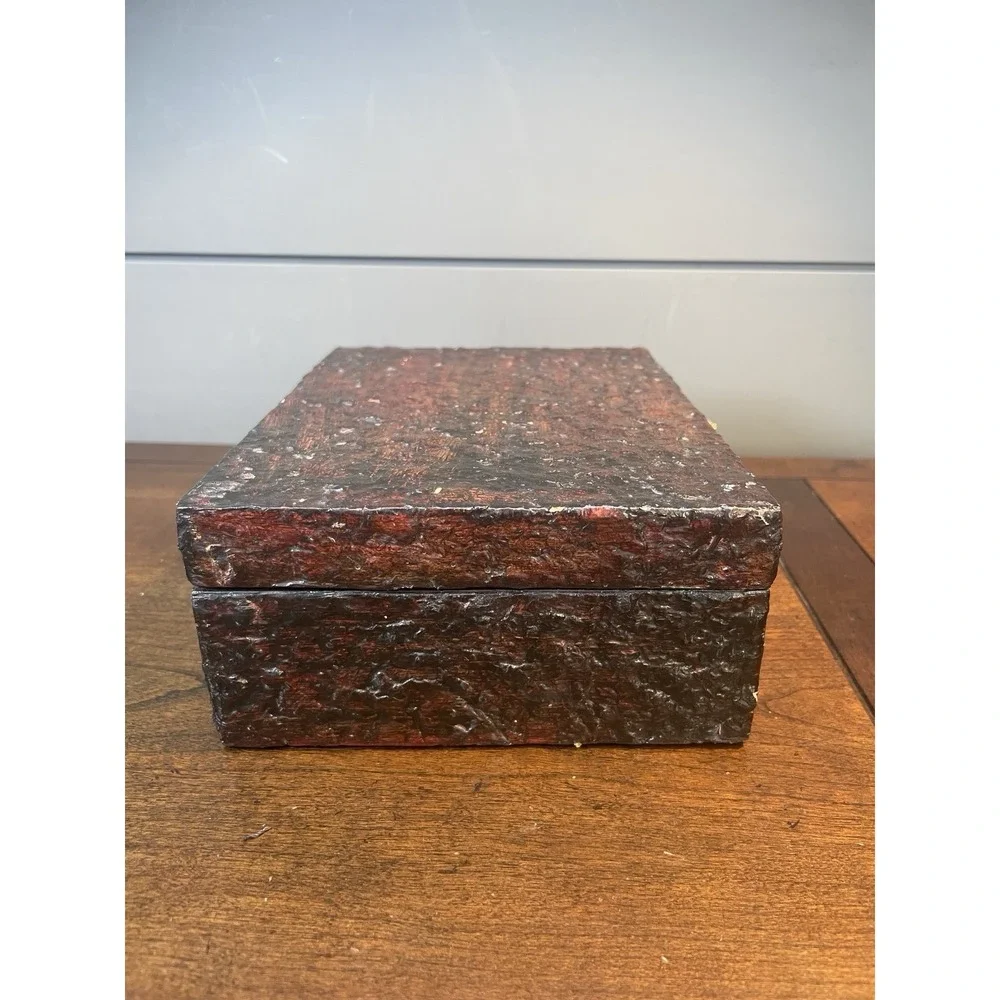 Vintage Antique Textured Lacquered Wood & Brass Jewelry Trinket Cigar Spell Box
